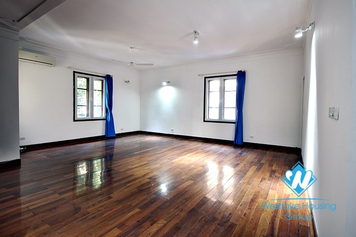 Big yard, swiming pool and five bedrooms house for rent in Tay Ho district, Ha Noi.